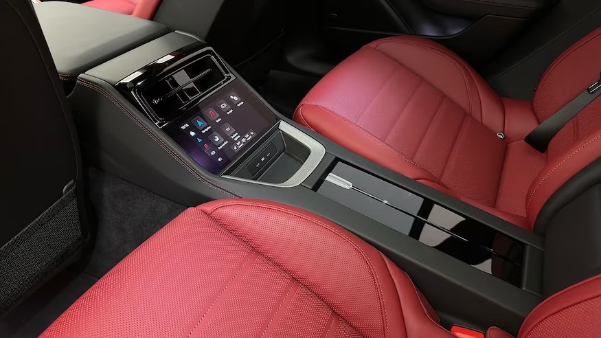 2024-Porsche-Panamera-sedan-34