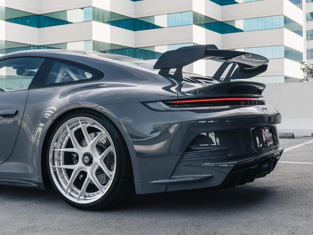 porsche-992-gt3-with-hre-s101sc-in-gloss-white-polished-clear