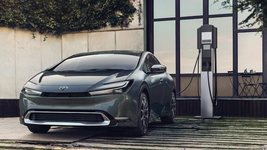 一次讀懂電動車類型!BEV、PHEV、HEV、MHEV差在哪? prius-prime_2023 PHEV